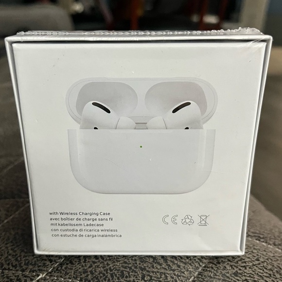 Generic Premium Sleek White Wireless Earbuds for superior sound - Picture 2 of 3